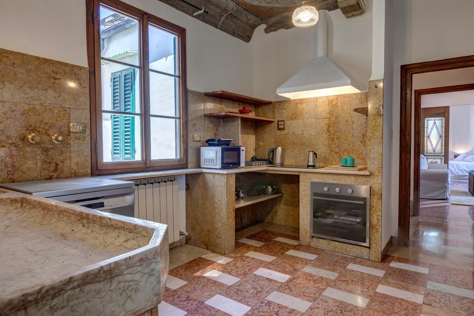Palestro By Mamo *